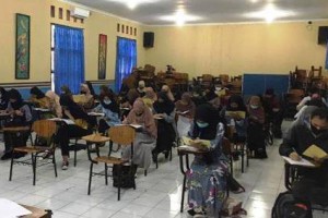 Pelatihan TOEFL Pusat Bahasa Uniku.